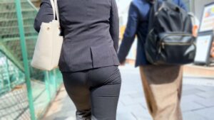 p1784606263fbf442eae