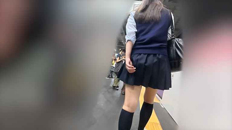 p272706698fb99946ec7