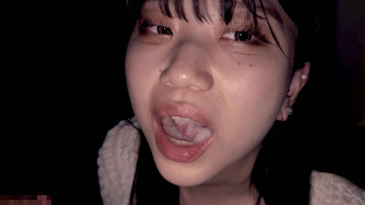 f4923569